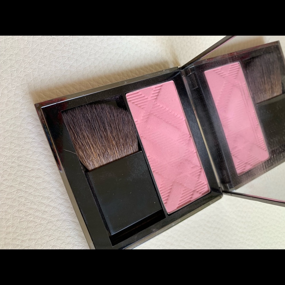 Burberry Light Glow Misty Blush #8